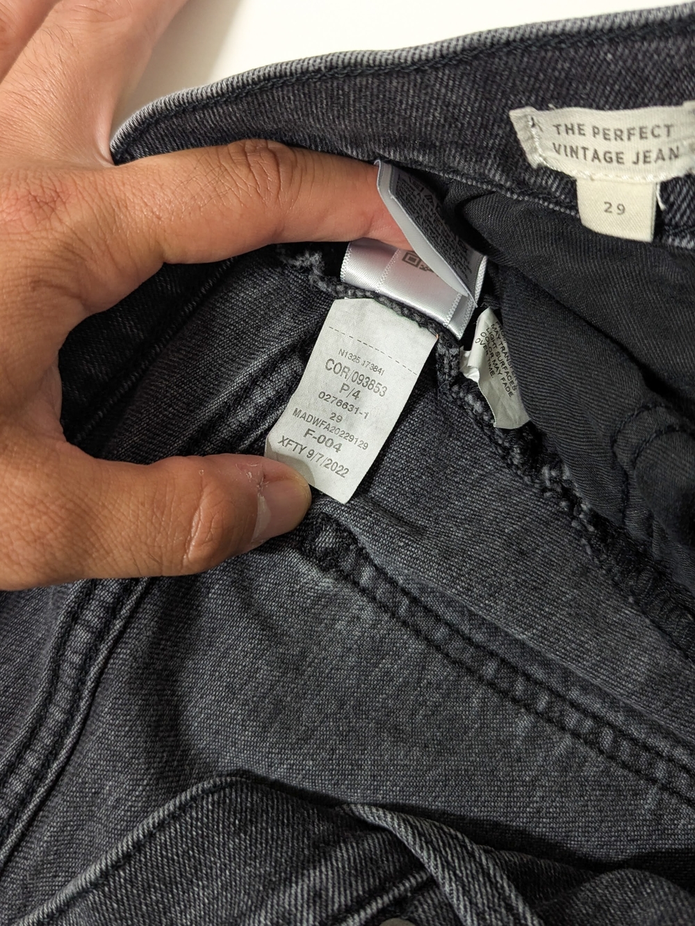 Madewell, The Perfect Vintage Jean, Faded Black Wash, Size 29, Straight Leg - Picture 13 of 16